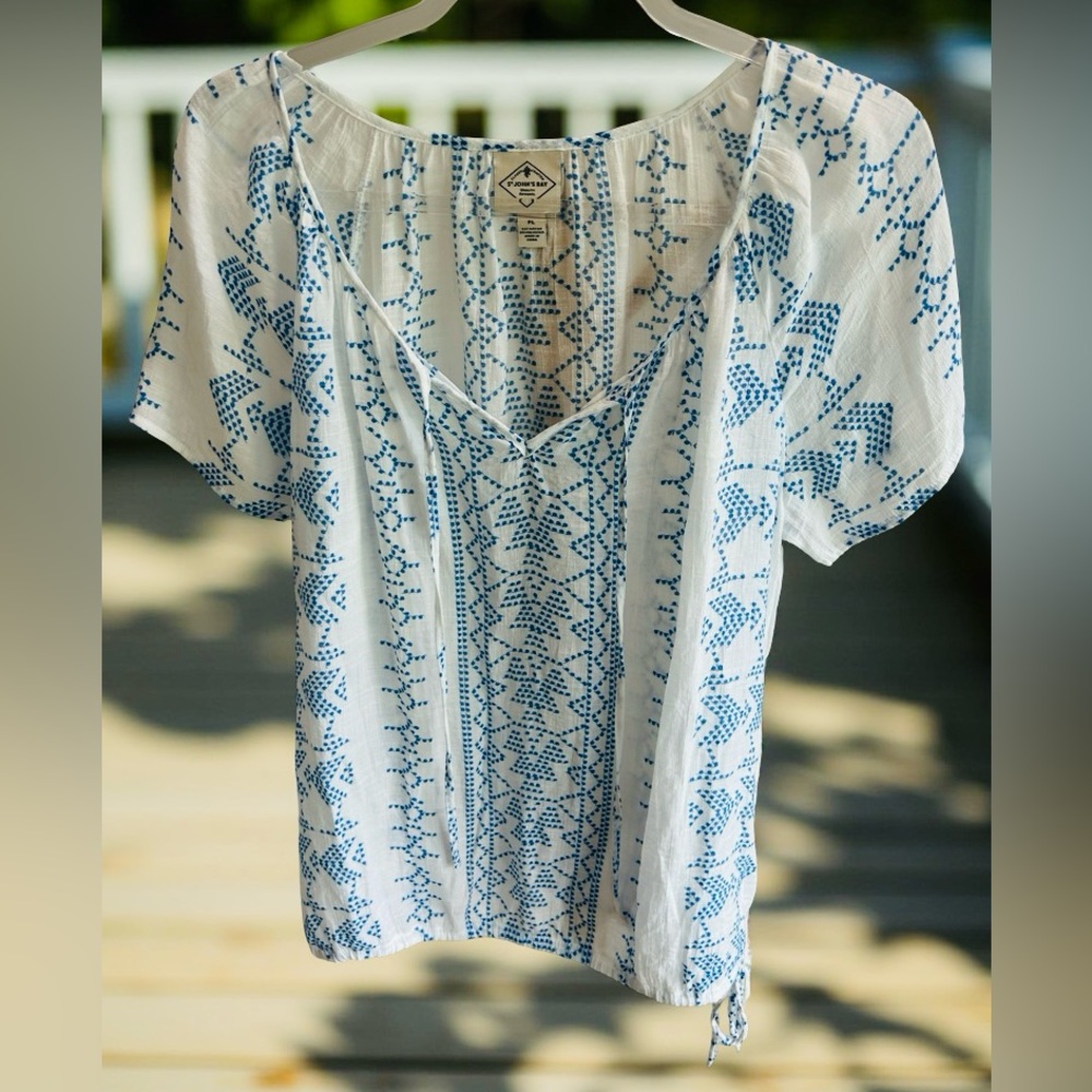 St. John's Bay White and Blue Graphic Print Peasant Blouse Size PL